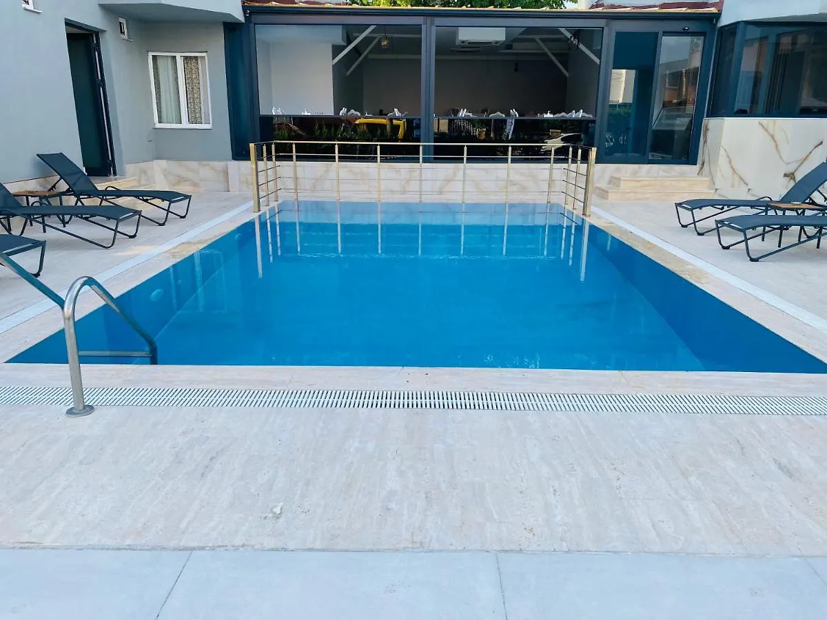 Q Business Hotels Antalya 2*,